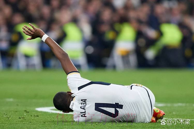 皇马接近签下阿拉巴 得到4年合同年薪1000万欧